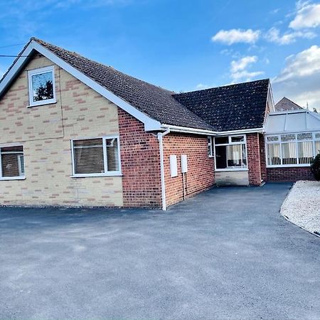 5-Bedroom Cottage In Healing, Grimsby Buitenkant foto