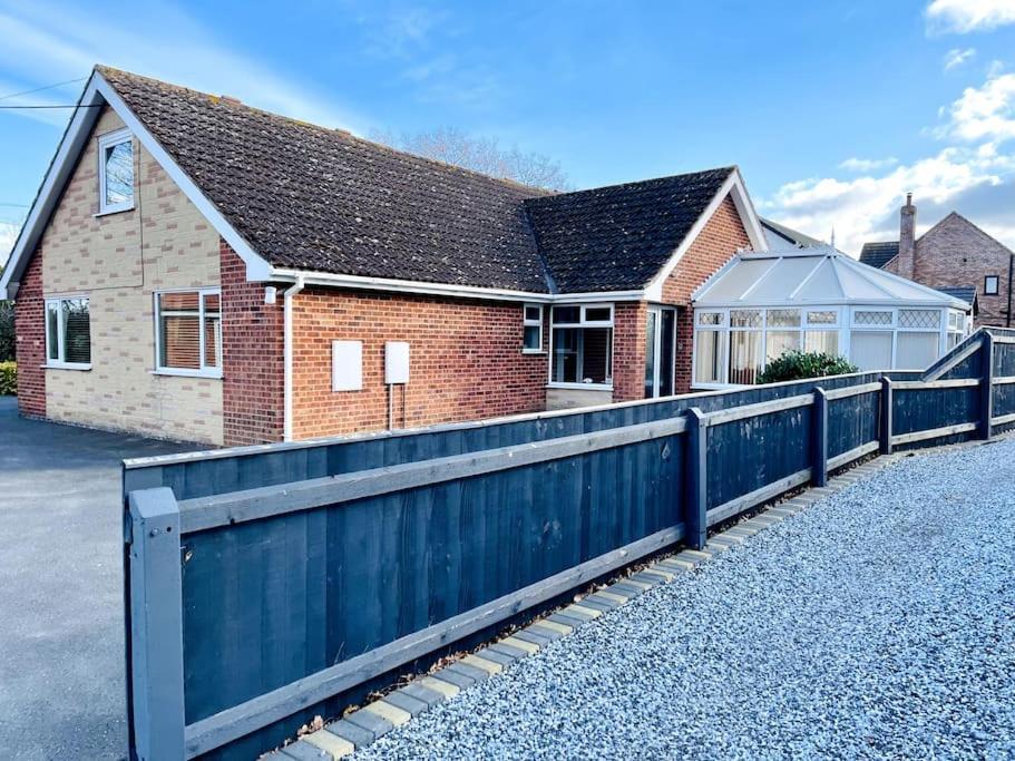 5-Bedroom Cottage In Healing, Grimsby Buitenkant foto